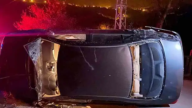 Sinop'ta Otomobil Devrildi: 2 Yaralı