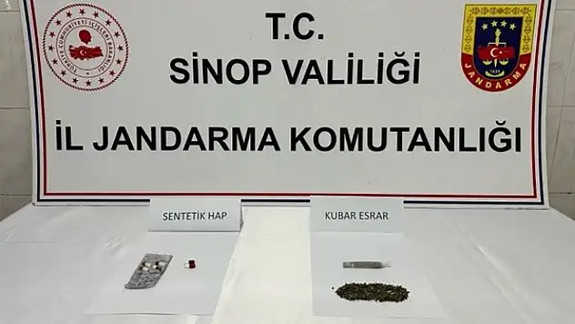 Sinop'ta Şüpheli Araçta Uyuşturucu Ele Geçti: 2 Gözaltı