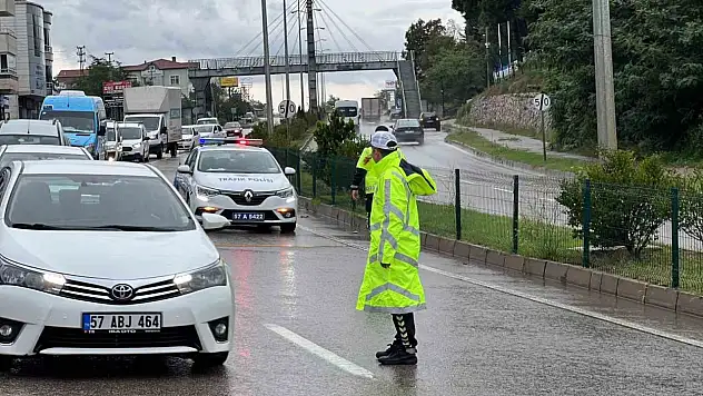 Sinop'ta Trafik Kazası: 1 Çocuk Yaralandı