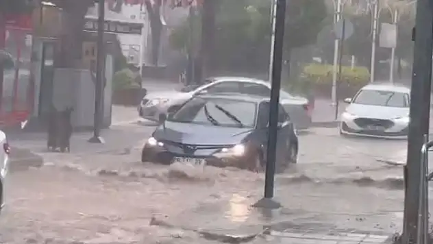 Sinop Türkeli'yi sağanak vurdu