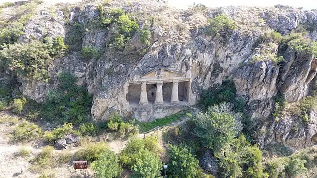 Sinop'un Saklı Tarihi Mekanı: Boyabat Kaya Mezarları