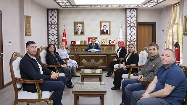 Slovenyalı Eğitim Uzmanlarından Gümüş'e Ziyaret