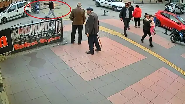 Sokak Ortasında Husumetlisine Defalarca Ateş Etti
