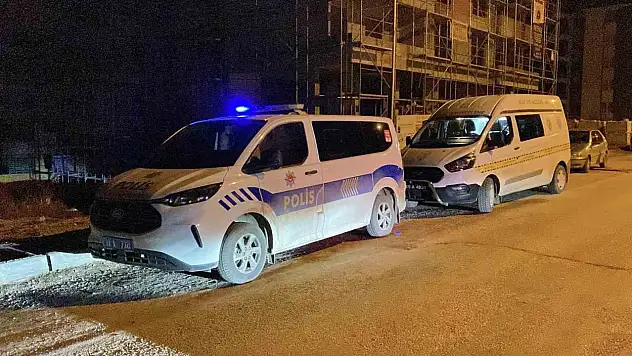 Sokakta Rastgele Tabancayla Ateş Etti!
