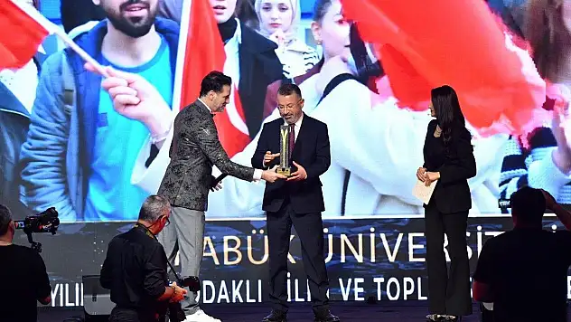 Sosyalfest, Uluslararası Elmas Ödülleri'nden Ödülle Döndü