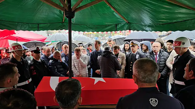 Sözleşmeli Er, Memleketinde Toprağa Verildi