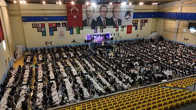 2 Bin Kişi İftar Sofrasında Buluştu