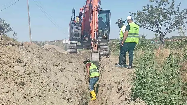 Sungurlu'da içme suyu şebeke hattı çalışmaları sürüyor