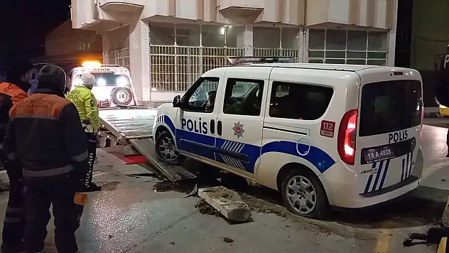 Şüpheli Araç Kovalayan Polis Otosu Kaza Yaptı
