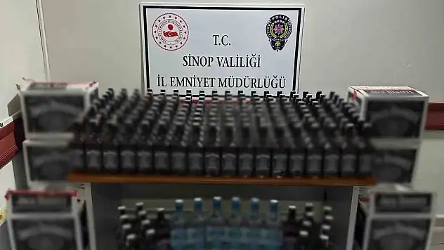 Şüpheli Otomobilden 186 Adet Kaçak Alkol Çıktı