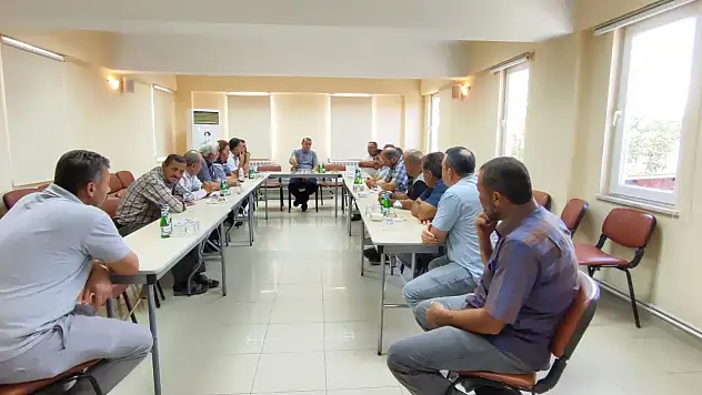 Süt Üretimi Ve Yem Fabrikası Projesi Masaya Yatırıldı