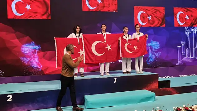 Taekwondo Açık Turnuvası'nda Şampiyonluk Geldi