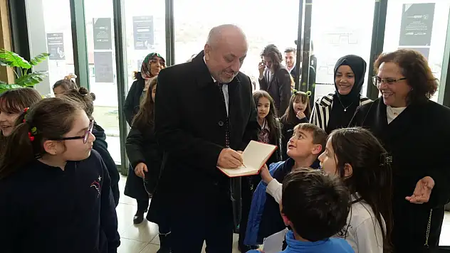 Tahsin Babaş: 'Belediyecilik Emek, Proje ve Gönül İşi'