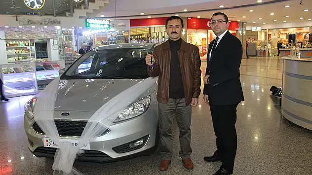 Talihli arabasına kavuştu