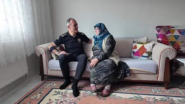 Tamer Taş'tan Şehit Annesine Ziyaret