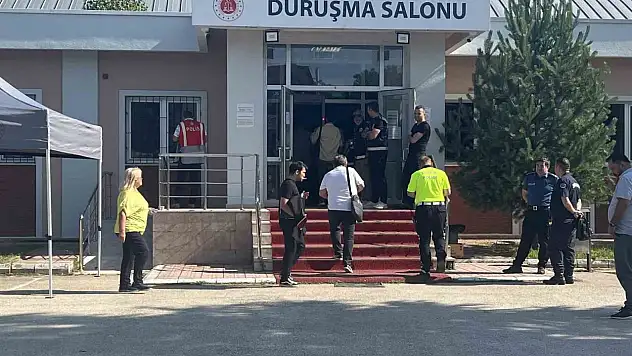 Tanju Özcan'ın 263 yıla kadar hapis talebiyle yargılandığı davada üçüncü gün