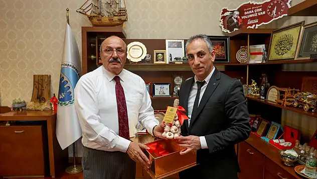 Tapu Müdürü Adem Çakara'dan Belediye Başkanı Arslan'a Ziyaret