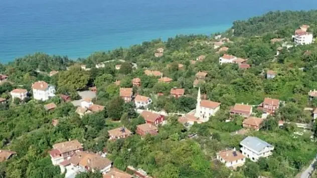 Tarihi Çınarların Gölgesinde Keşfedilmeyi Bekliyor