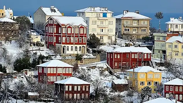 Tarihi İnebolu Evleri Sokaklara Renk Katıyor