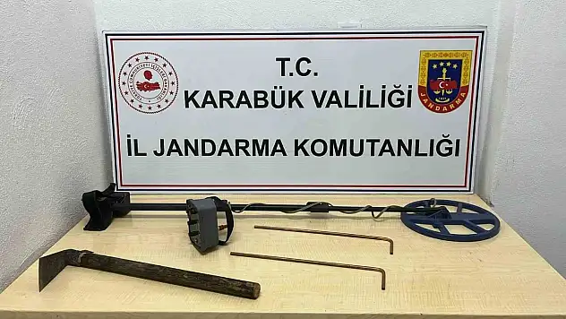 Defineciler Suçüstü Yakalandı