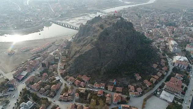 Tarihi Osmancık Kalesi'nin Çevresi Yeşil Alan Olacak