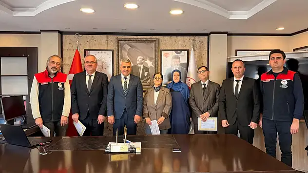 Tarımsal Arazi Değerlendirme Şube Müdürlüğü Personeline Başarı Belgesi Takdim Edildi