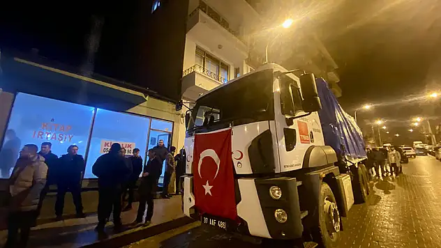 Taşköprü afetzedelerin yardımına koştu