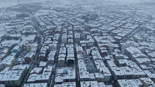 Taşköprü Beyaz Örtüyle Kaplandı