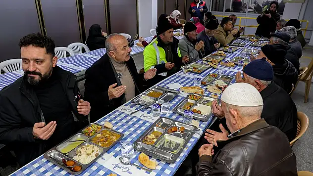 Taşköprü'de Ramazan'ın İlk İftar Sofrası Kuruldu