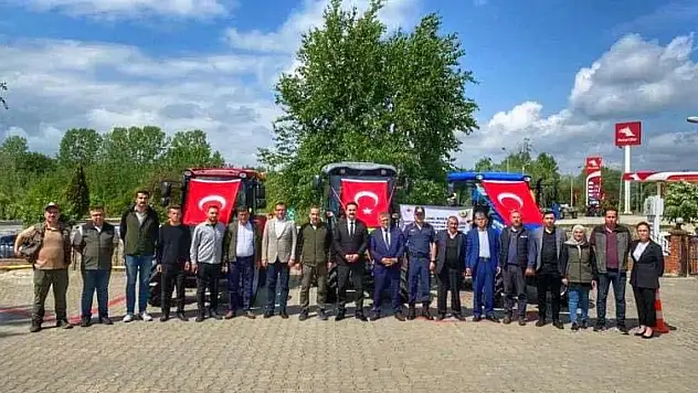Taşköprü'de traktörler teslim edildi