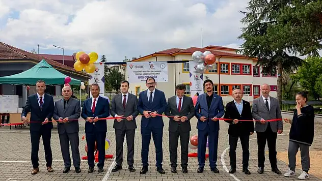 Taşköprü'de TÜBİTAK 4006 Bilim Fuarı Açıldı