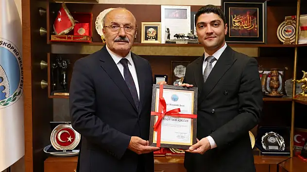Taşköprü'den Hakim Açıkgöz'e Fahri Hemşehrilik Beratı