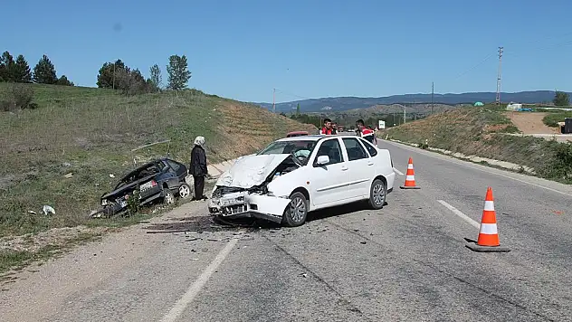 Taşköprü yolunda kaza: 2 yaralı
