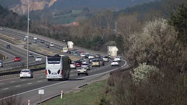 Tatil Dönüşü Bolu Geçişinde Trafik Akıcı