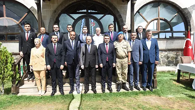 Tayinleri çıkanlara veda yemeği