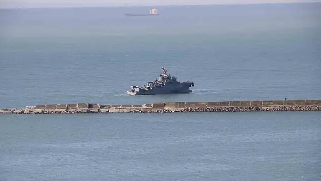 TCG Akın Gemisi, Mürettebat Aramaya Katkı Veriyor