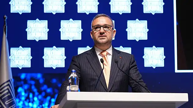 TCMB Başkanı Fatih Karahan: 'Kredi Büyümesindeki Dalgalanmaları Yönetmek İçin Büyüme Sınırlarını Kullanıyoruz'