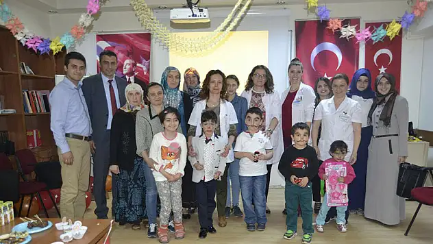 Tedavi gören çocuklara,  sürpriz bayram kutlaması