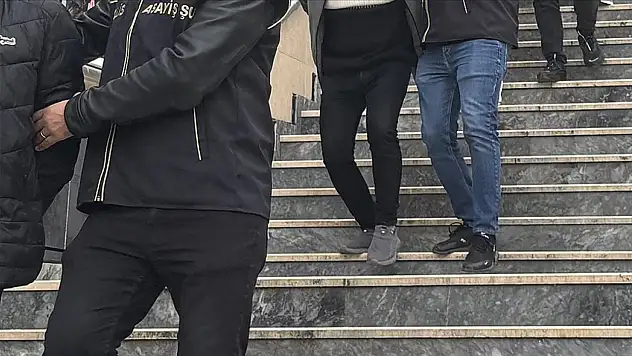 Tehdit Mesajı Atan 5 Şüpheli Tutuklandı