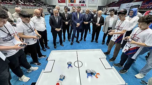 TeknoKarabük'te geleceğin kaşifleri sahne aldı