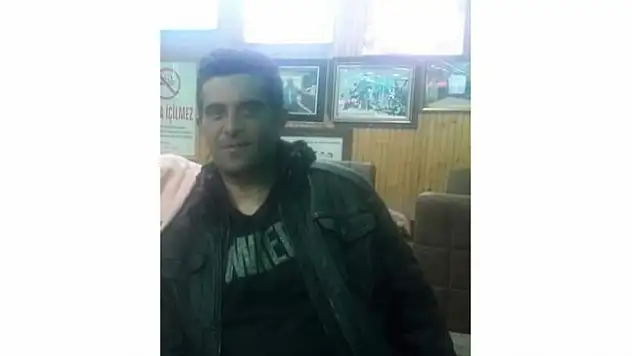 TEM'de sürücü değişimi yaptı, kamyonet çarpmasıyla hayatını kaybetti