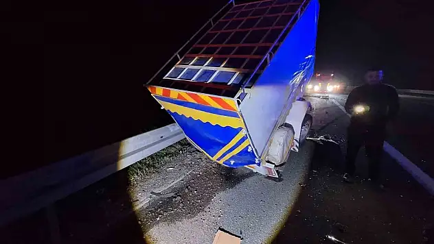 Minibüs Ters Döndü: 4 Yaralı