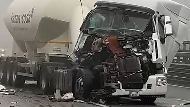 Hurdaya Dönen Tırdan Burnu Bile Kanamadan Çıktı