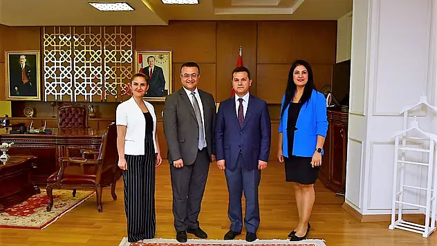 Tema Koleji'nden Rektör Topal'a ziyaret