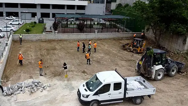 Temizlik Ve Peyzaj Çalışmaları Aralıksız Sürüyor