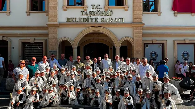 Toplu Sünnet Şöleni Düzenlendi