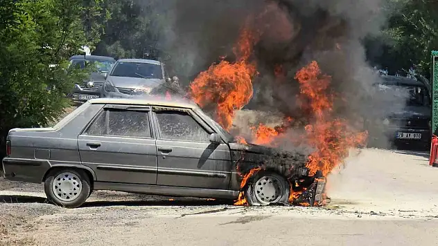 Torununu Sınava Getirdikten Sonra Otomobili Alev Topuna Döndü