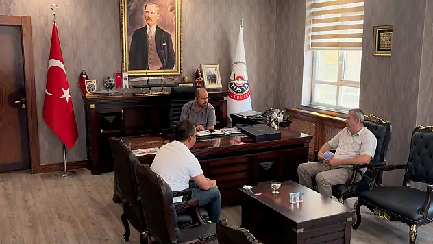 Tosya Belediye Başkanı Kavaklıgil, Konuklarını Ağırladı