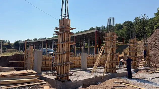 Tosya'da Güreş Sahasında Çalışmalar Devam Ediyor