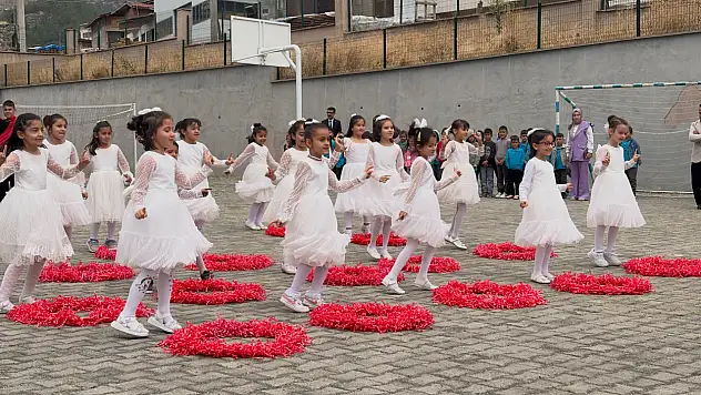 Tosya'da İlköğretim Haftası Coşkuyla Kutlandı